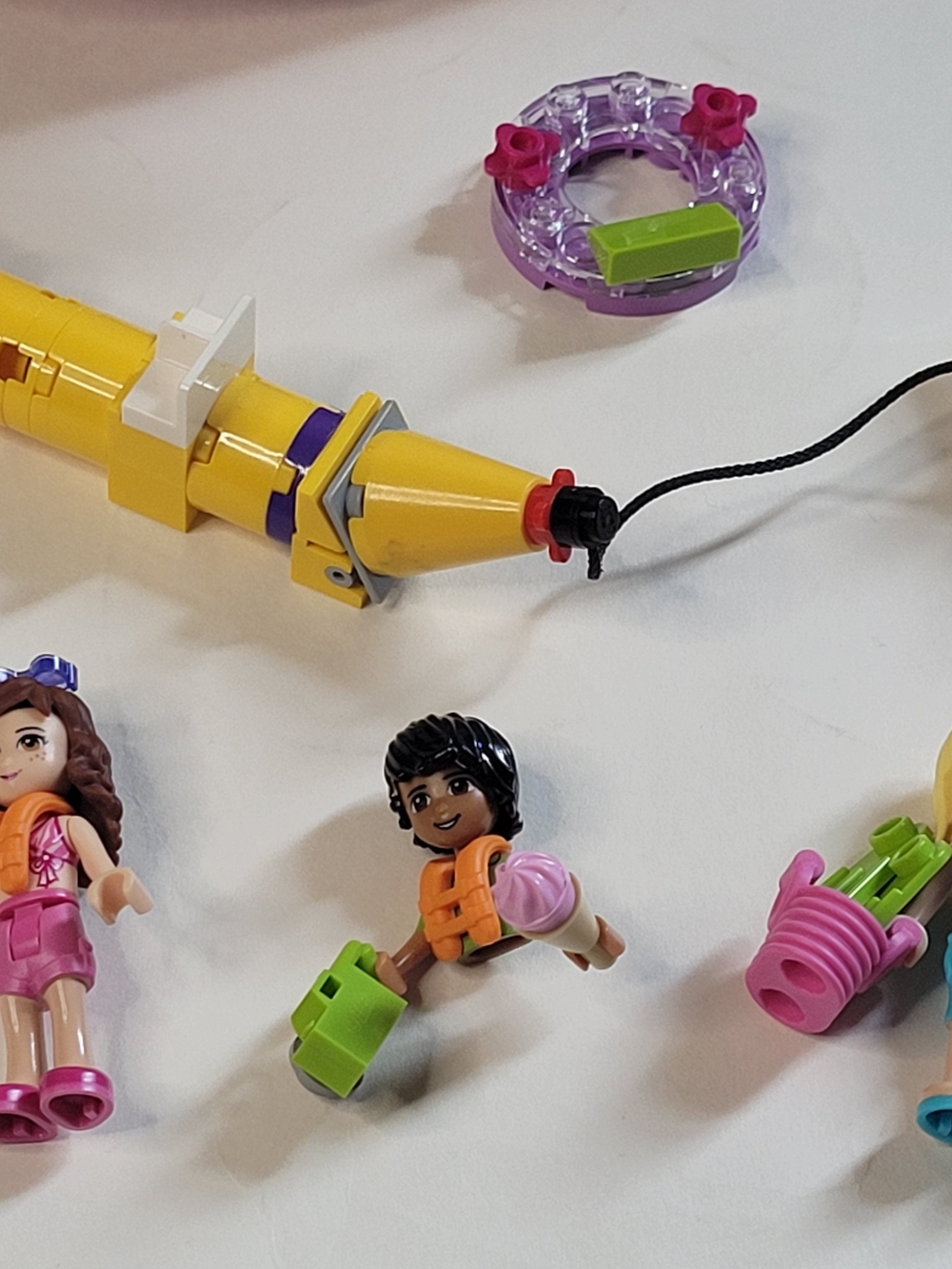 LEGO Friends Sunshine Catamaran set, model number 41317 - Picture 4 of 14